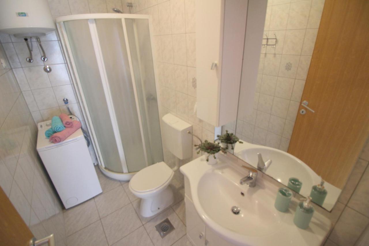 Apartment Ema Near City Center Porec Exterior photo