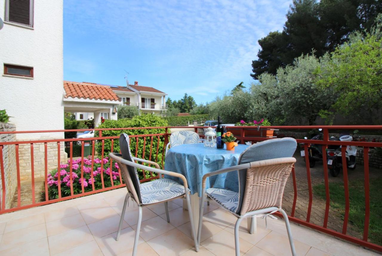 Apartment Ema Near City Center Porec Exterior photo